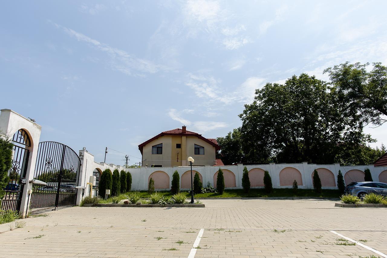 Carla'S Apartment, Airport & Train Station Shuttle Iasi Exteriér fotografie
