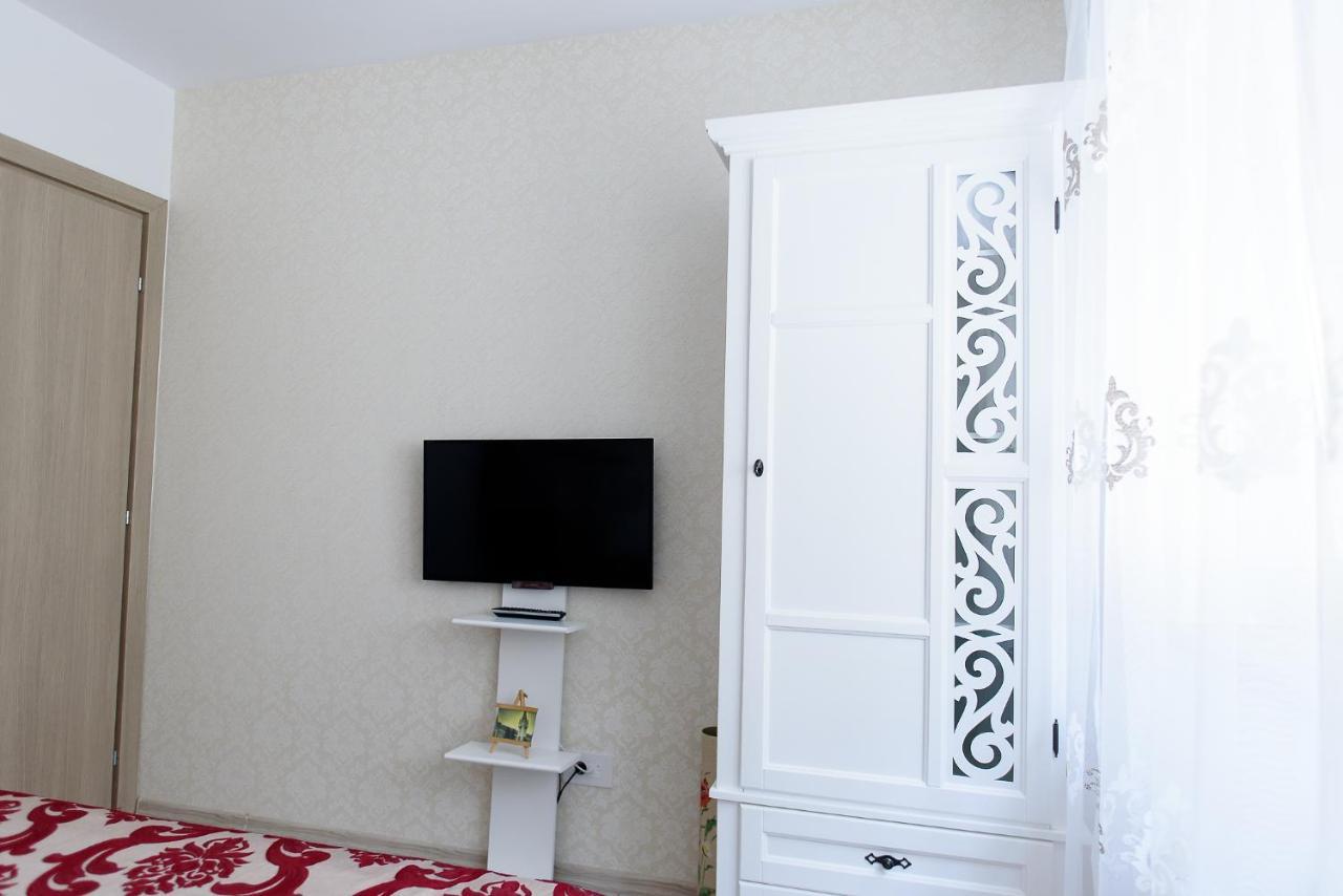 Carla'S Apartment, Airport & Train Station Shuttle Iasi Exteriér fotografie